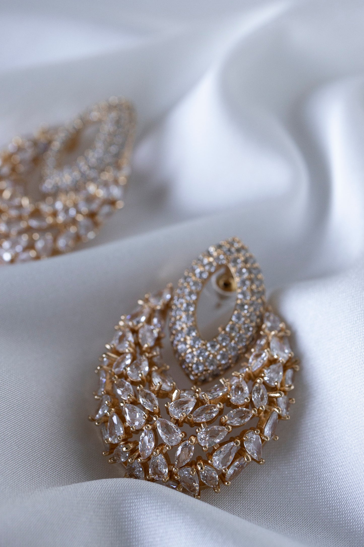 Gold Oval Earrings
