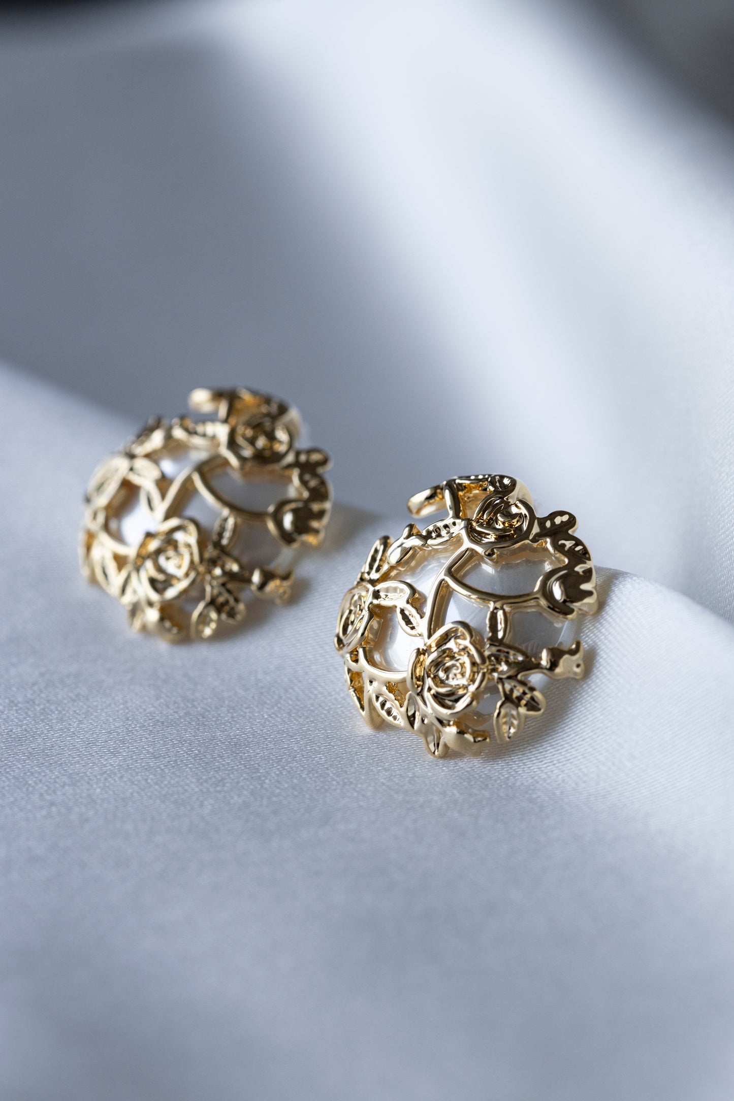 Gold Rose Button