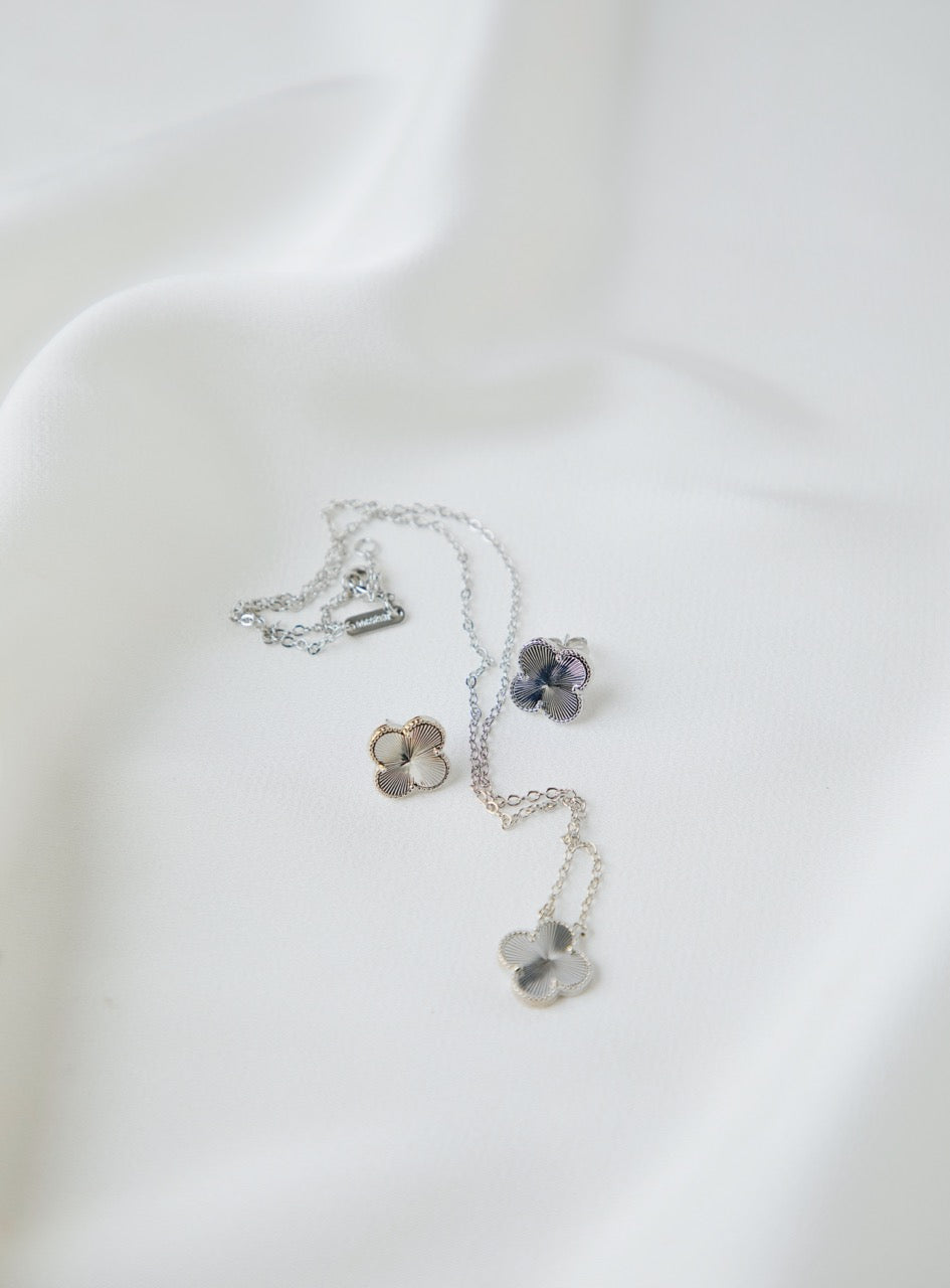 Single Silver Four-Leaf Necklace