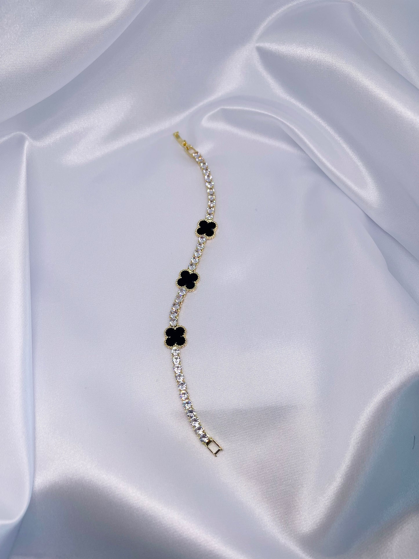 Clover and Zirconia Bracelet