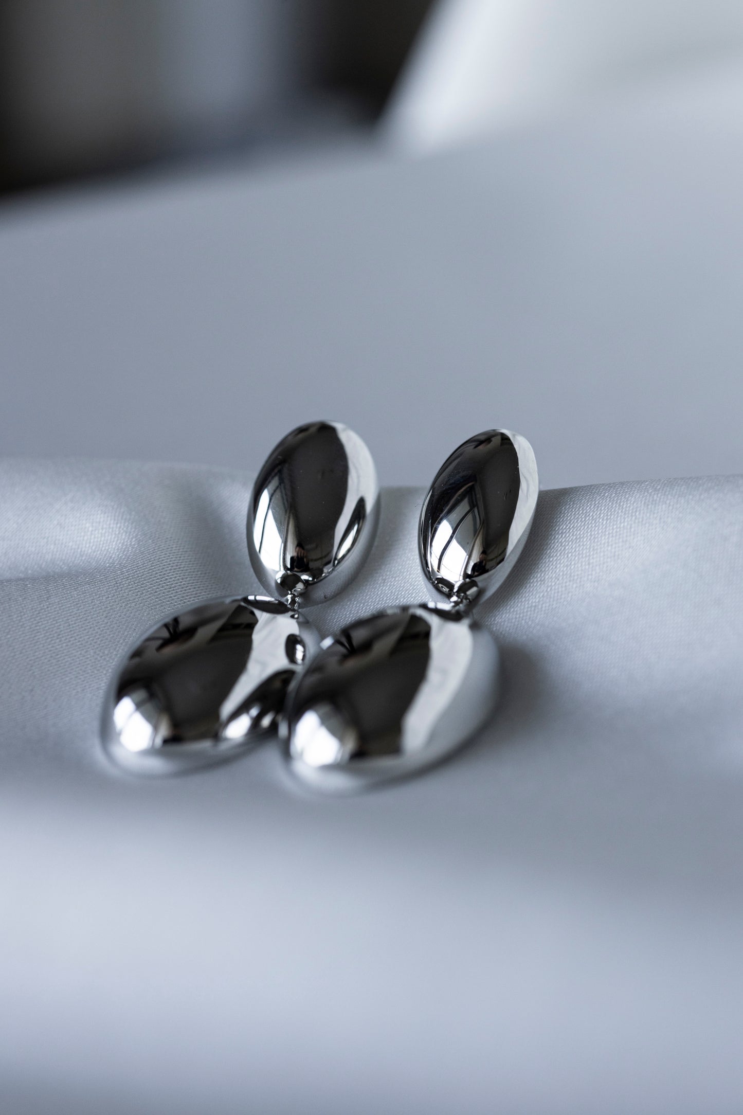 Silver Mirror Drop