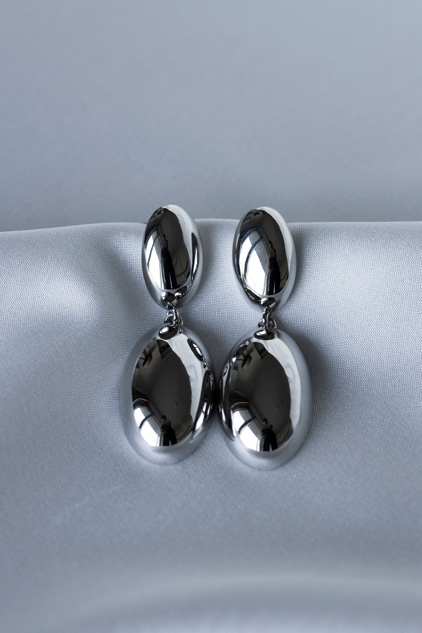 Silver Mirror Drop