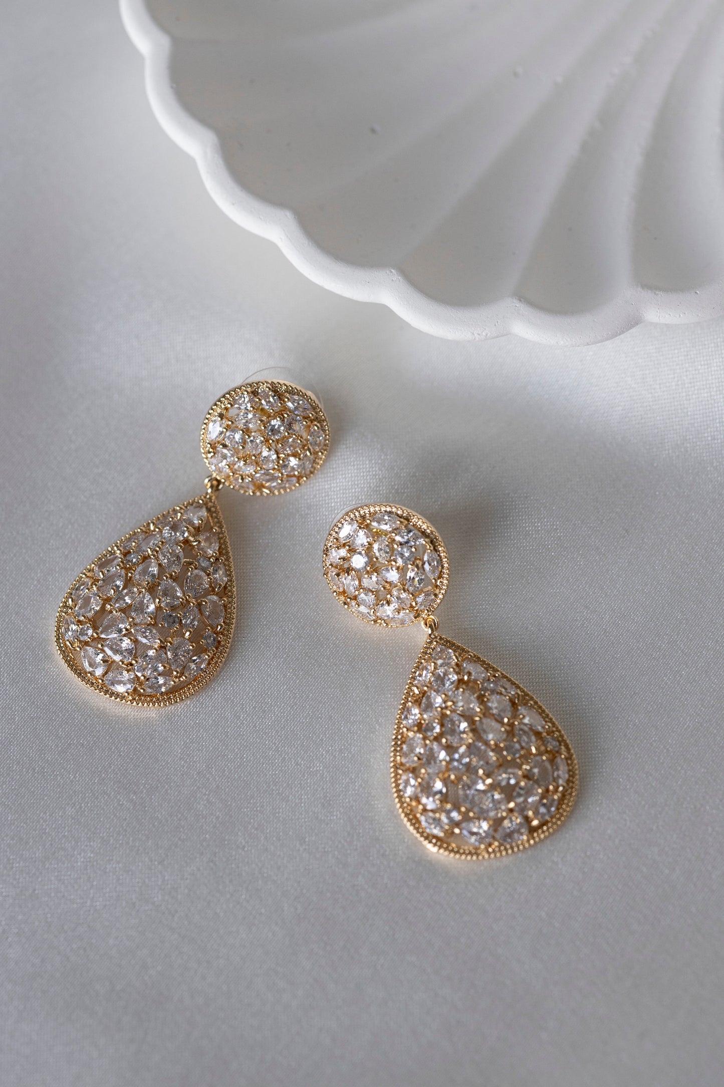 Gold Dangle Drop